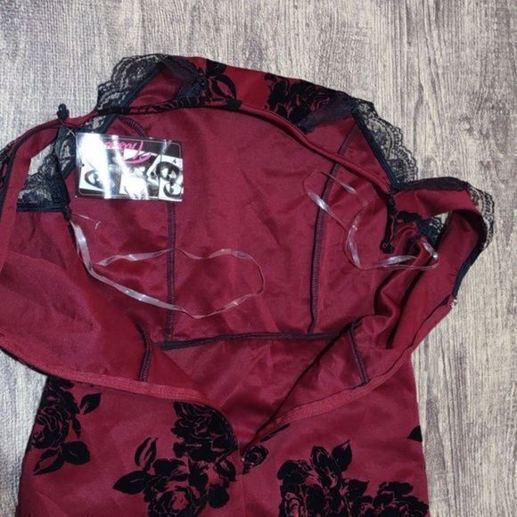 Trixxi Red Floral Bodycon Halter Dress Sz M - Picture 10 of 15